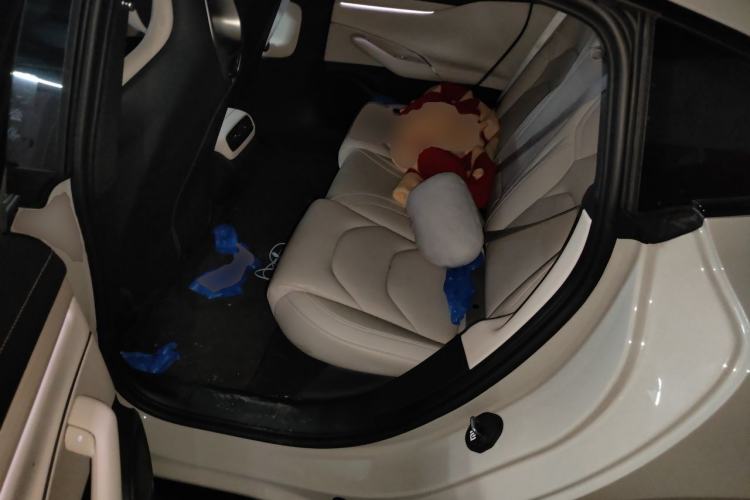 Used Xiaomi Auto SU7 2024 Rear-Drive Long-Range Intelligent Driving Version Left Rear Seat