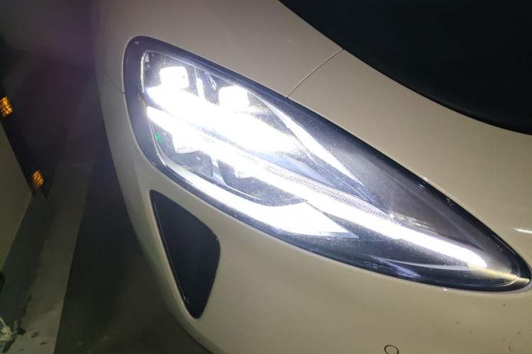 Used Xiaomi Auto SU7 2024 Rear-Drive Standard Founder Edition Right Front Headlight
