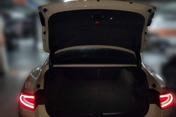 Used Xiaomi Auto SU7 2024 Rear-Drive Long-Range Intelligent Driving Version Trunk