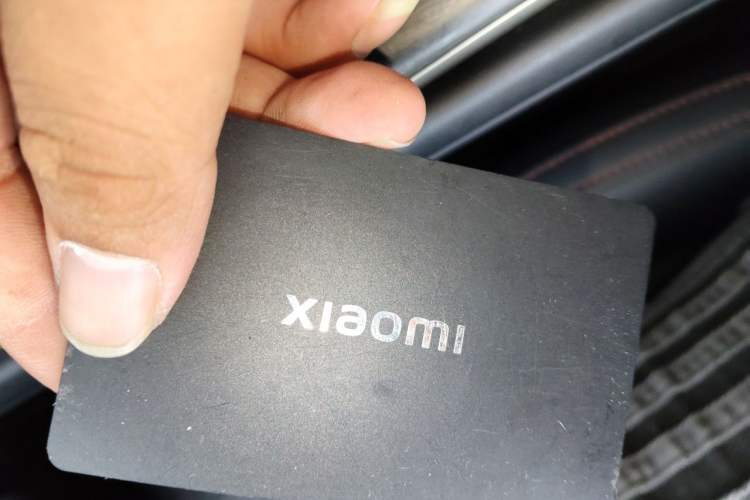 Used Xiaomi Auto SU7 2024 Rear-Drive Ultra-Long Range Advanced Pro-Level Intelligent Driving Version Vehicle Key