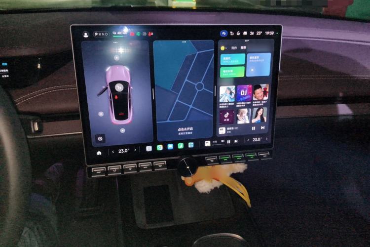Used Xiaomi Auto SU7 2024 Rear-Drive Ultra-Long Range Advanced Pro-Level Intelligent Driving Version Audio And AC Panel