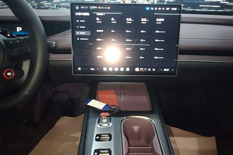 Used Xiaomi Auto SU7 2024 Rear-Drive Long-Range Intelligent Driving Version Audio And AC Panel