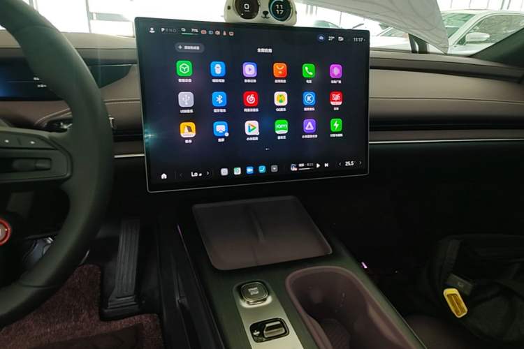 Used Xiaomi Auto SU7 2024 Rear-Drive Ultra-Long Range Advanced Pro-Level Intelligent Driving Version Audio And AC Panel