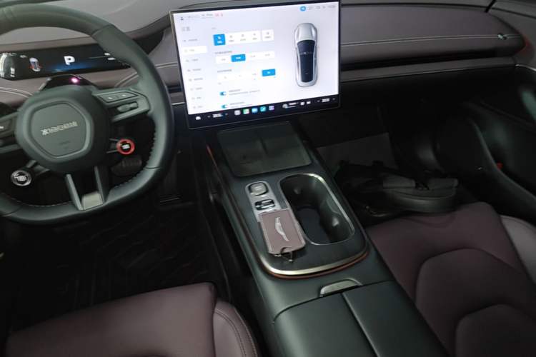 Used Xiaomi Auto SU7 2024 Rear-Drive Ultra-Long Range Advanced Pro-Level Intelligent Driving Version Audio And AC Panel