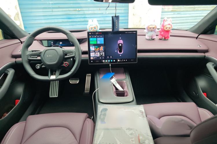 Used Xiaomi Auto SU7 2024 Four-Wheel Drive Ultra-Long Range Advanced Intelligent Driving Max Edition Center Console