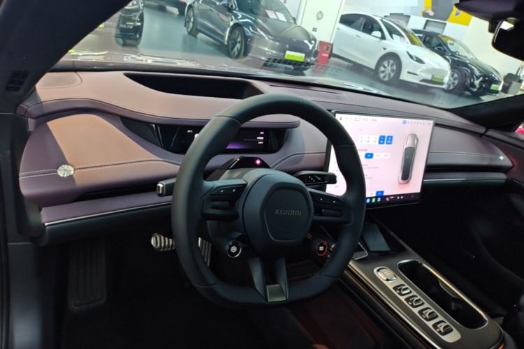 Used Xiaomi Auto SU7 2024 Four-Wheel Drive Ultra-Long Range Advanced Intelligent Driving Max Edition Center Console