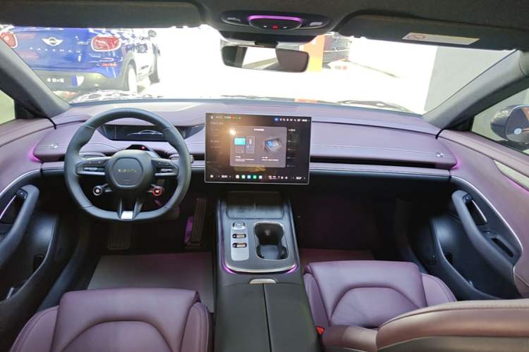 Used Xiaomi Auto SU7 2024 Rear-Drive Long-Range Intelligent Driving Version Center Console