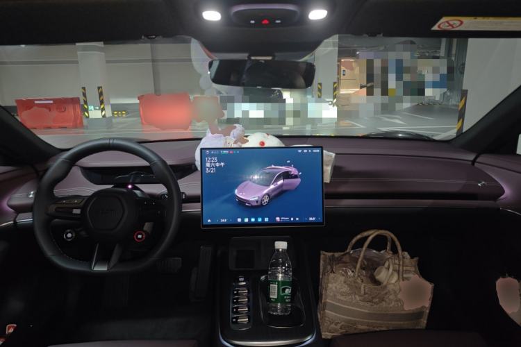 Used Xiaomi Auto SU7 2024 Rear-Drive Ultra-Long Range Advanced Pro-Level Intelligent Driving Version Center Console