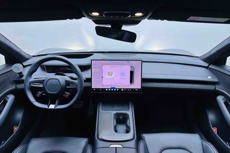 Used Xiaomi Auto SU7 2024 Four-Wheel Drive Ultra-Long Range Advanced Intelligent Driving Max Edition Center Console
