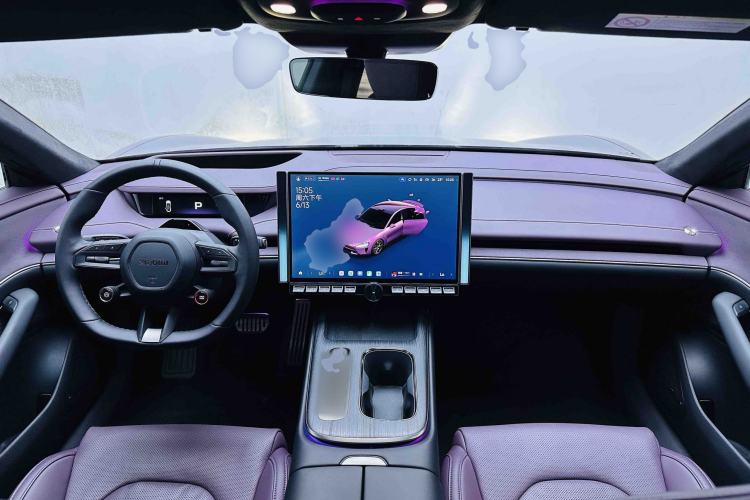 Used Xiaomi Auto SU7 2024 Four-Wheel Drive Ultra-Long Range Advanced Intelligent Driving Max Edition Center Console
