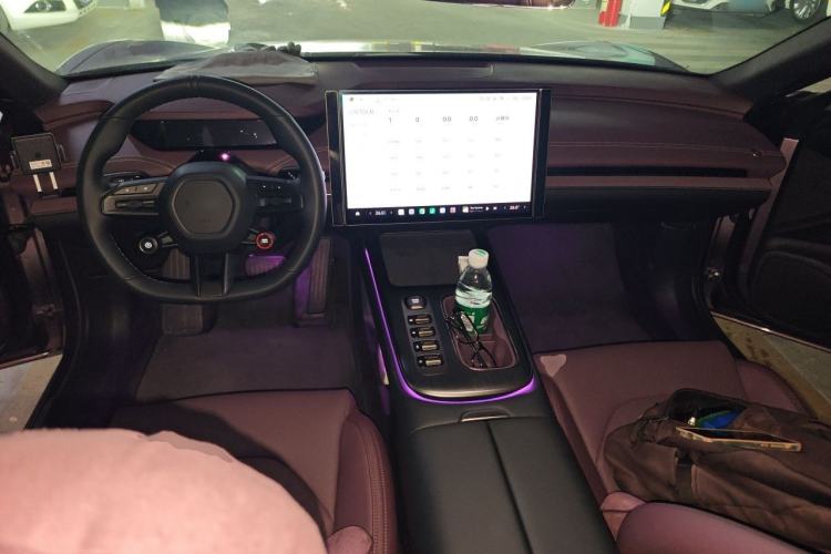 Used Xiaomi Auto SU7 2024 Rear-Drive Ultra-Long Range Advanced Pro-Level Intelligent Driving Version Center Console