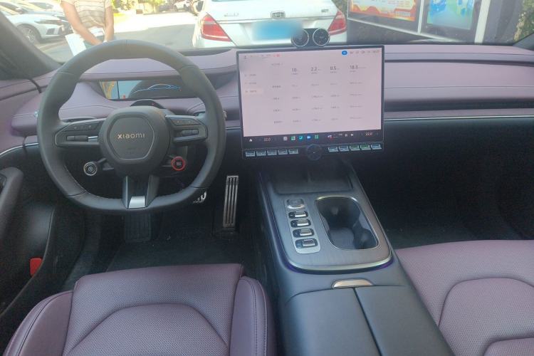 Used Xiaomi Auto SU7 2024 Four-Wheel Drive Ultra-Long Range Advanced Intelligent Driving Max Edition Center Console
