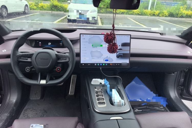 Used Xiaomi Auto SU7 2024 Four-Wheel Drive Ultra-Long Range Advanced Intelligent Driving Max Edition Center Console