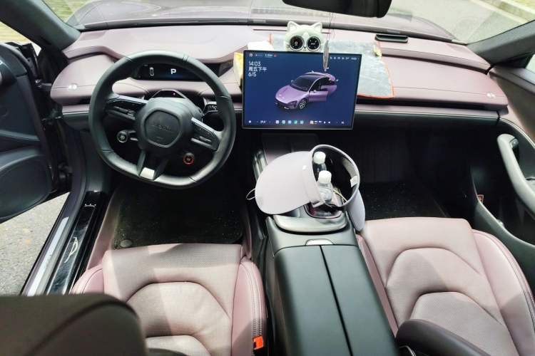 Used Xiaomi Auto SU7 2024 Rear-Drive Long-Range Intelligent Driving Version Center Console