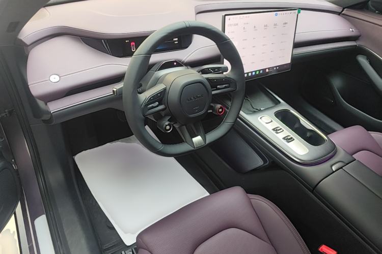 Used Xiaomi Auto SU7 2024 Rear-Drive Long-Range Intelligent Driving Version Center Console