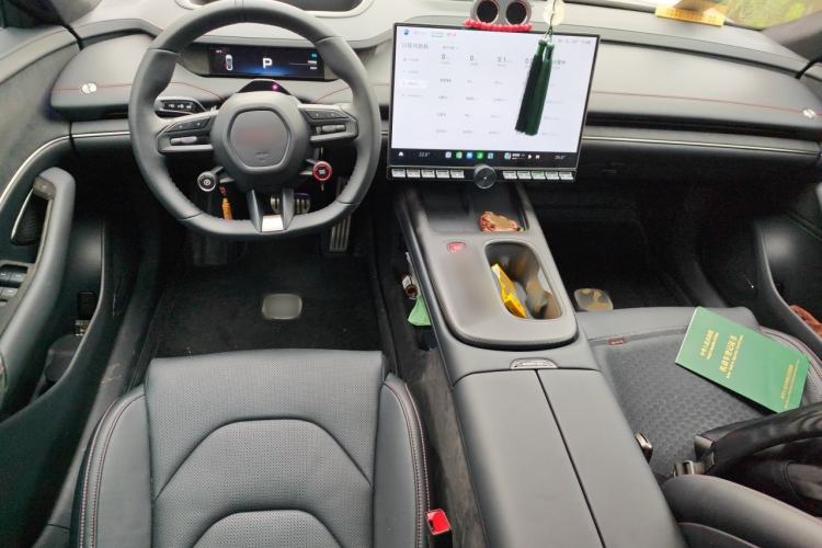 Used Xiaomi Auto SU7 2024 Four-Wheel Drive Ultra-Long Range Advanced Intelligent Driving Max Edition Center Console