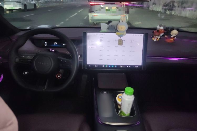 Used Xiaomi Auto SU7 2024 Rear-Drive Ultra-Long Range Advanced Pro-Level Intelligent Driving Version Center Console