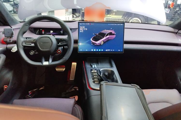 Used Xiaomi Auto SU7 2024 Four-Wheel Drive Ultra-Long Range Advanced Intelligent Driving Max Edition Center Console