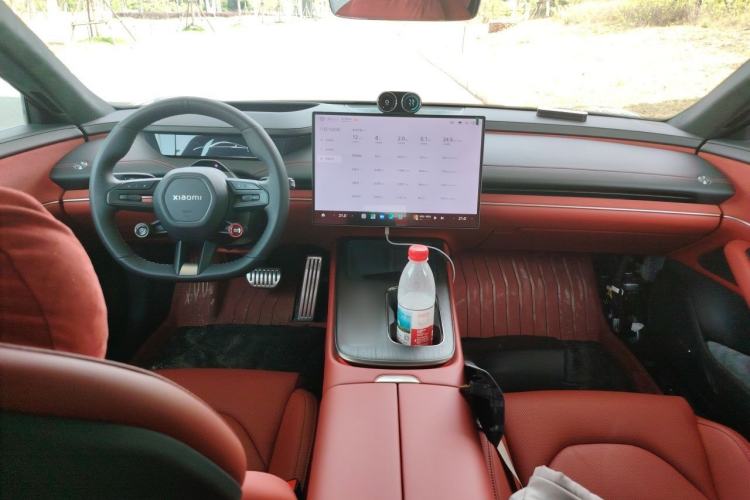 Used Xiaomi Auto SU7 2024 Four-Wheel Drive Ultra-Long Range Advanced Intelligent Driving Max Edition Center Console
