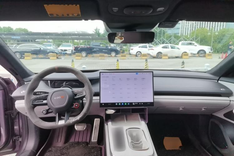 Used Xiaomi Auto SU7 2024 Four-Wheel Drive Ultra-Long Range Advanced Intelligent Driving Max Edition Center Console