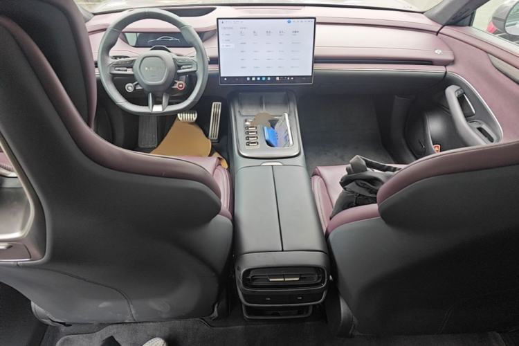 Used Xiaomi Auto SU7 2024 Four-Wheel Drive Ultra-Long Range Advanced Intelligent Driving Max Edition Center Console