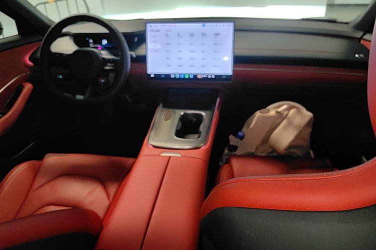 Used Xiaomi Auto SU7 2024 Rear-Drive Ultra-Long Range Advanced Pro-Level Intelligent Driving Version Center Console