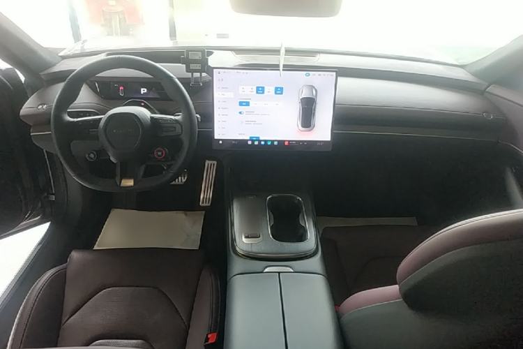 Used Xiaomi Auto SU7 2024 Four-Wheel Drive Ultra-Long Range Advanced Intelligent Driving Max Edition Center Console