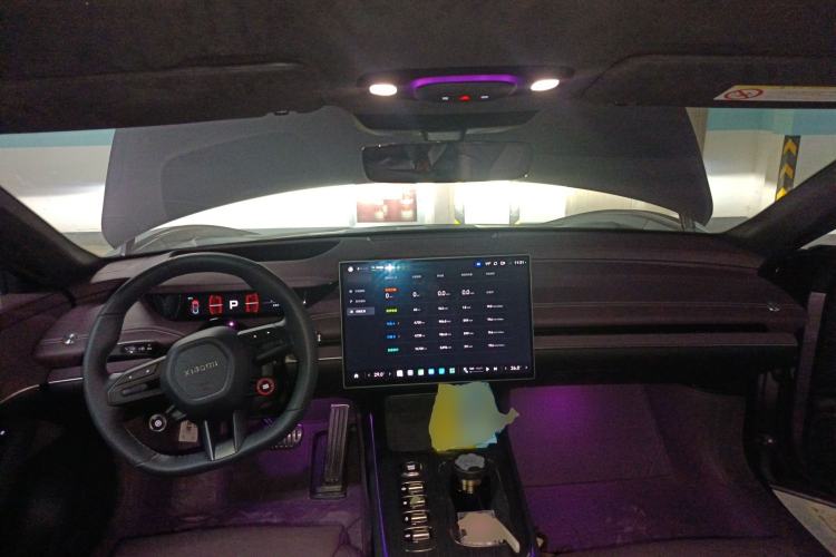 Used Xiaomi Auto SU7 2024 Four-Wheel Drive Ultra-Long Range Advanced Intelligent Driving Max Edition Center Console