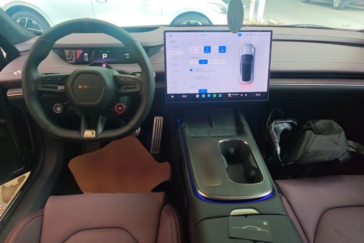 Used Xiaomi Auto SU7 2024 Four-Wheel Drive Ultra-Long Range Advanced Intelligent Driving Max Edition Center Console