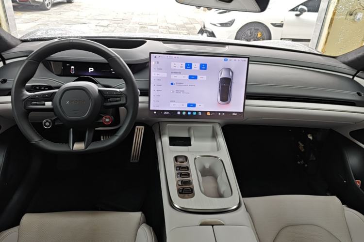 Used Xiaomi Auto SU7 2024 Four-Wheel Drive Ultra-Long Range Advanced Intelligent Driving Max Edition Center Console