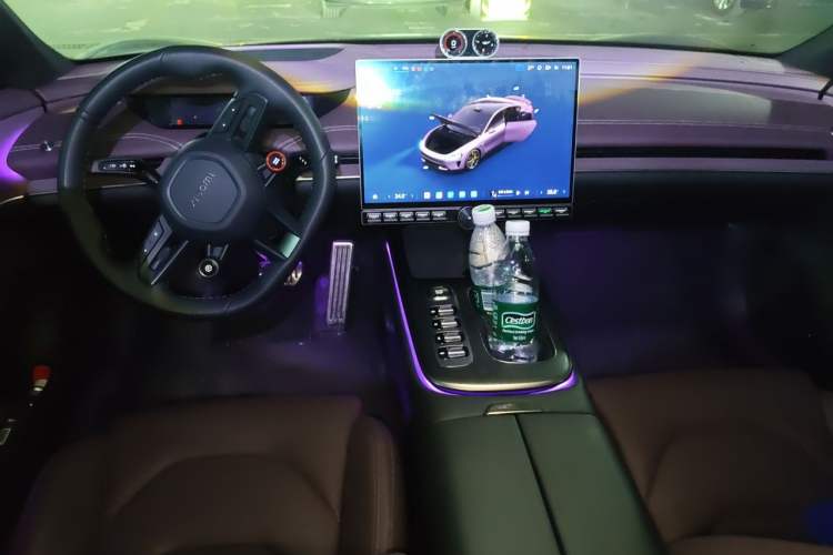 Used Xiaomi Auto SU7 2024 Four-Wheel Drive Ultra-Long Range Advanced Intelligent Driving Max Edition Center Console