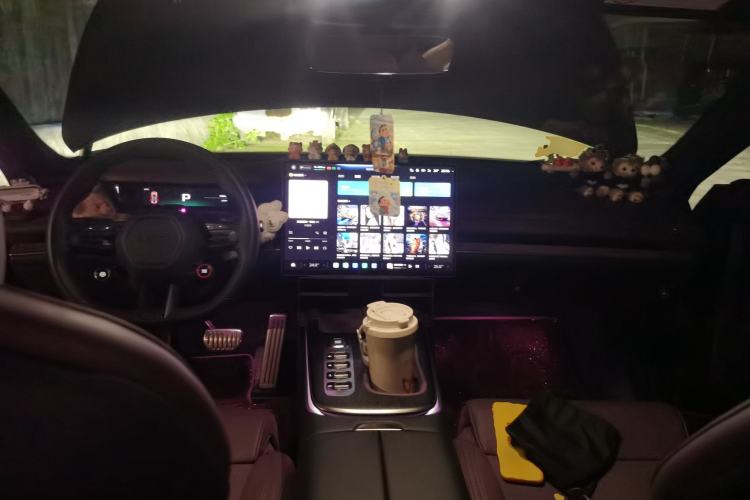 Used Xiaomi Auto SU7 2024 Four-Wheel-Drive Max Founder's Edition Center Console
