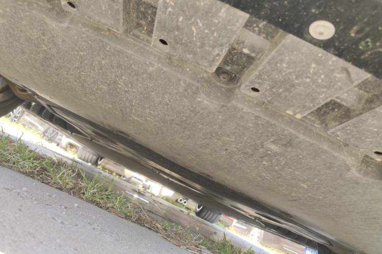 Used Xiaomi Auto SU7 2024 Four-Wheel Drive Ultra-Long Range Advanced Intelligent Driving Max Edition Chassis Front