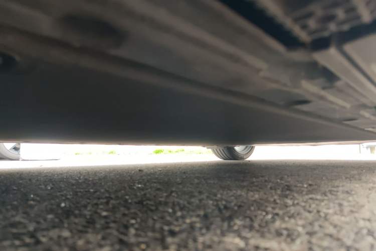 Used Xiaomi Auto SU7 2024 Four-Wheel Drive Ultra-Long Range Advanced Intelligent Driving Max Edition Chassis Front Left