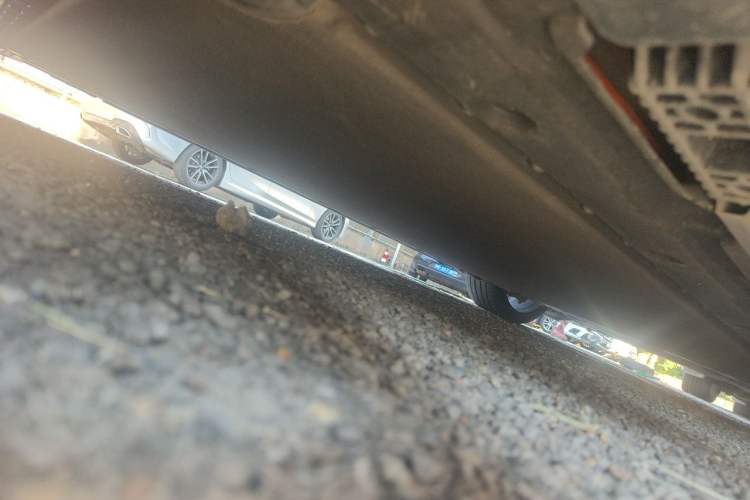 Used Xiaomi Auto SU7 2024 Four-Wheel Drive Ultra-Long Range Advanced Intelligent Driving Max Edition Chassis Front Left