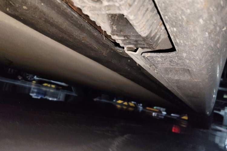 Used Xiaomi Auto SU7 2024 Rear-Drive Ultra-Long Range Advanced Pro-Level Intelligent Driving Version Chassis Front Left