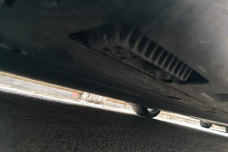 Used Xiaomi Auto SU7 2024 Four-Wheel Drive Ultra-Long Range Advanced Intelligent Driving Max Edition Chassis Front Left