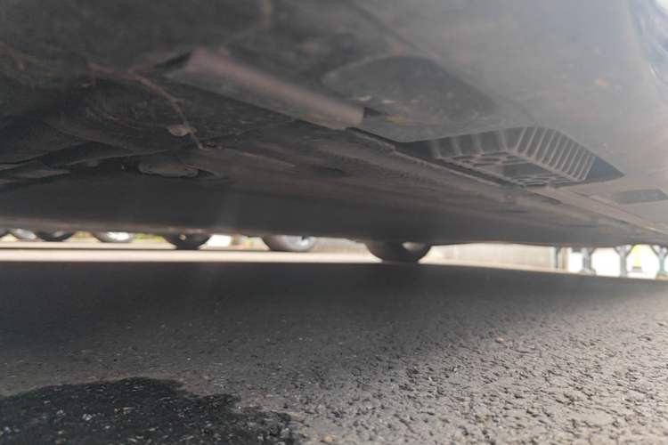 Used Xiaomi Auto SU7 2024 Four-Wheel Drive Ultra-Long Range Advanced Intelligent Driving Max Edition Chassis Front Left
