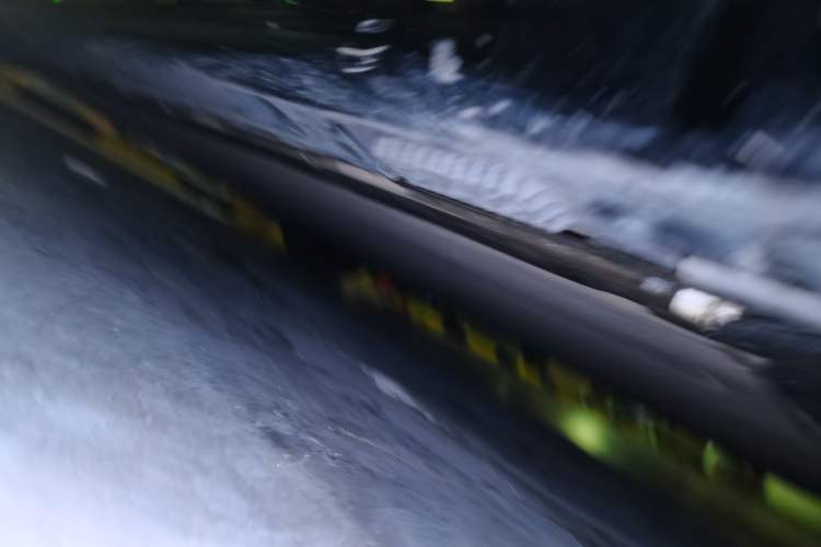 Used Xiaomi Auto SU7 2024 Rear-Drive Standard Founder Edition Chassis Front Right