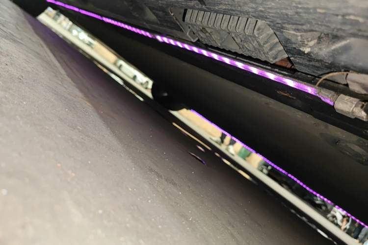 Used Xiaomi Auto SU7 2024 Four-Wheel Drive Ultra-Long Range Advanced Intelligent Driving Max Edition Chassis Front Right