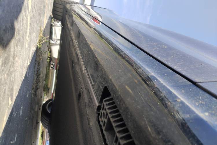 Used Xiaomi Auto SU7 2024 Four-Wheel Drive Ultra-Long Range Advanced Intelligent Driving Max Edition Chassis Front Right