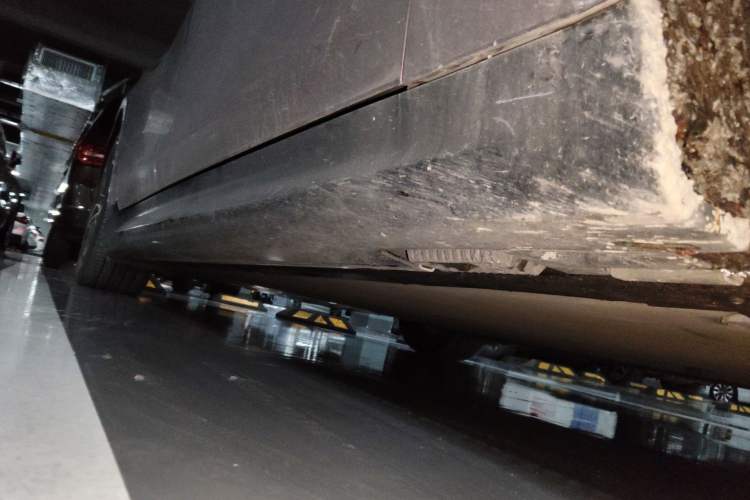 Used Xiaomi Auto SU7 2024 Rear-Drive Ultra-Long Range Advanced Pro-Level Intelligent Driving Version Chassis Front Right