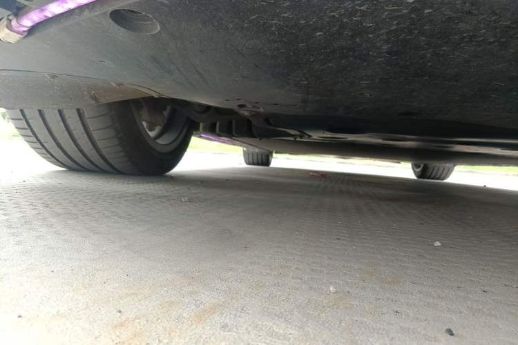 Used Xiaomi Auto SU7 2024 Four-Wheel Drive Ultra-Long Range Advanced Intelligent Driving Max Edition Chassis Front Right
