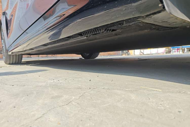 Used Xiaomi Auto SU7 2024 Four-Wheel Drive Ultra-Long Range Advanced Intelligent Driving Max Edition Chassis Rear Left
