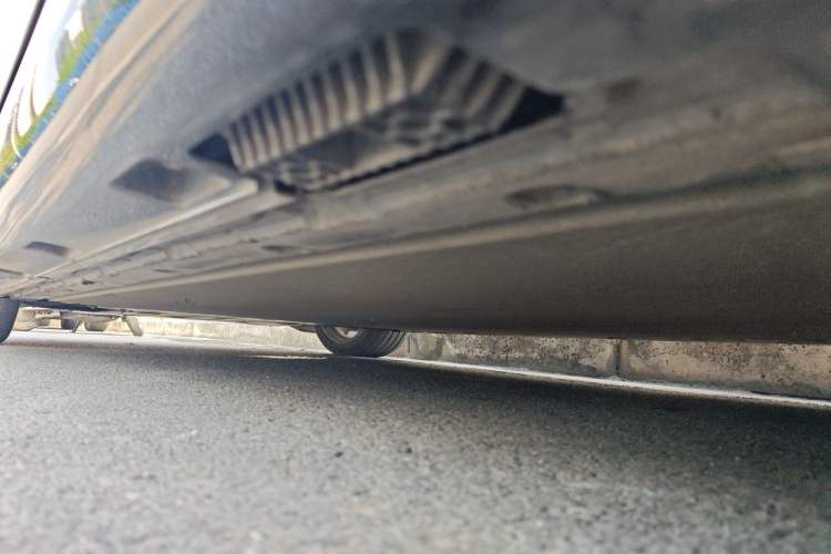 Used Xiaomi Auto SU7 2024 Four-Wheel Drive Ultra-Long Range Advanced Intelligent Driving Max Edition Chassis Rear Left