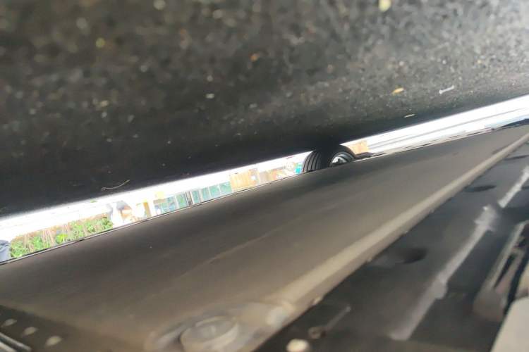 Used Xiaomi Auto SU7 2024 Four-Wheel Drive Ultra-Long Range Advanced Intelligent Driving Max Edition Chassis Rear Left