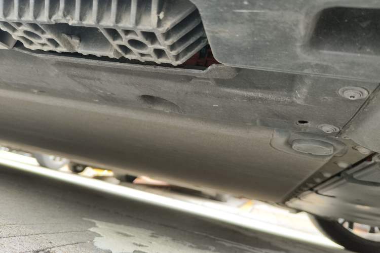 Used Xiaomi Auto SU7 2024 Four-Wheel Drive Ultra-Long Range Advanced Intelligent Driving Max Edition Chassis Rear Left
