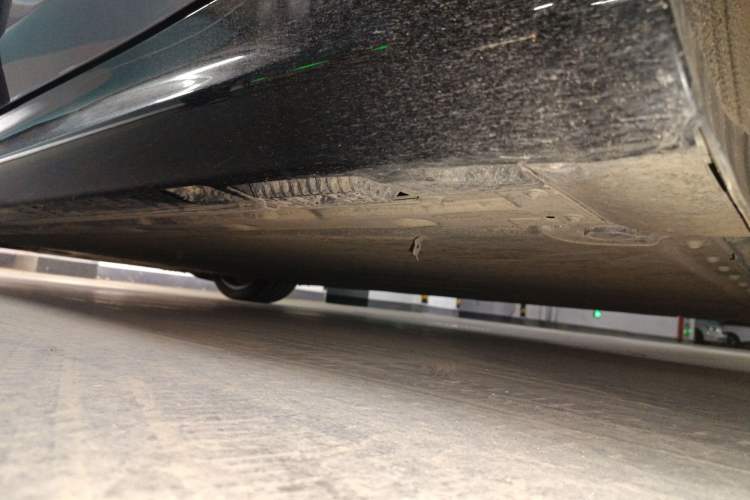 Used Xiaomi Auto SU7 2024 Four-Wheel Drive Ultra-Long Range Advanced Intelligent Driving Max Edition Chassis Rear Left