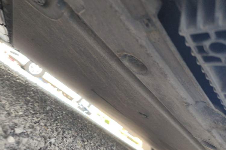 Used Xiaomi Auto SU7 2024 Four-Wheel Drive Ultra-Long Range Advanced Intelligent Driving Max Edition Chassis Rear Right