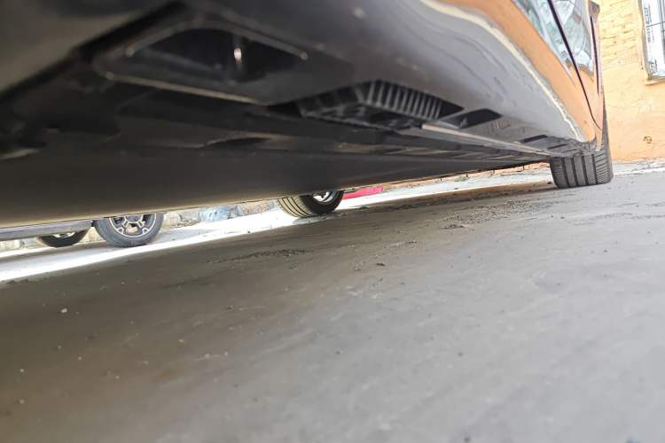 Used Xiaomi Auto SU7 2024 Four-Wheel Drive Ultra-Long Range Advanced Intelligent Driving Max Edition Chassis Rear Right